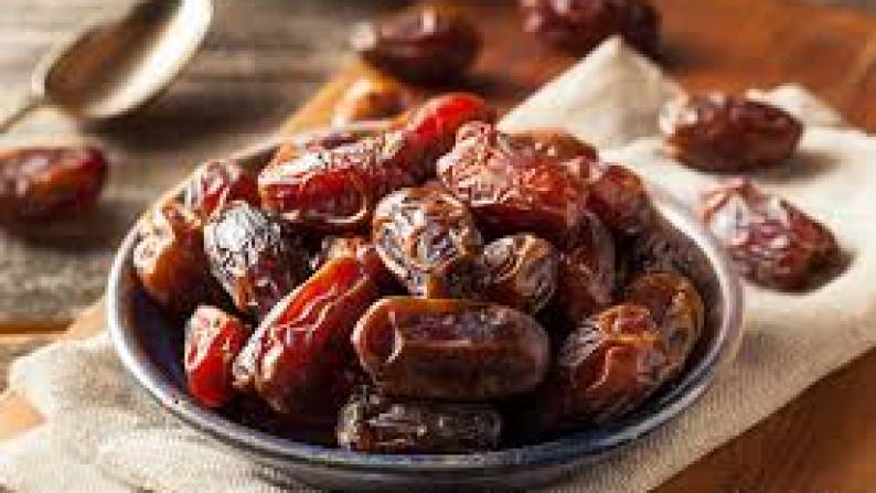 Dates and their benefits and does it affect the health of the body if you eat it daily?